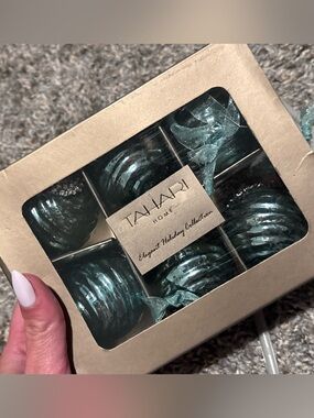 NWT TAHARI mint and Silver Shatterproof Holiday Ornament Set